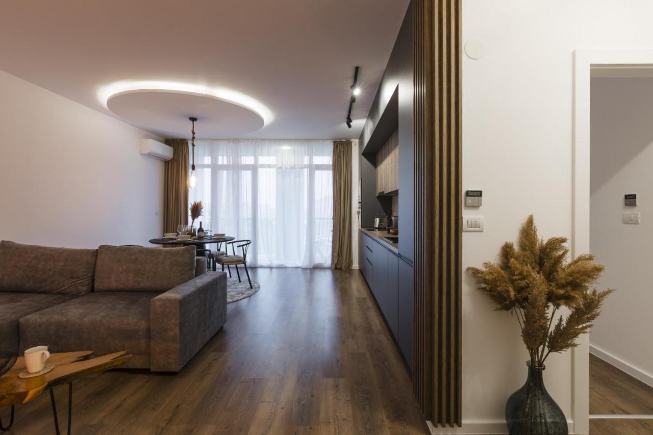 Apartment Near Iulius Mall With Balcony & Private Parking 티미쇼아라 외부 사진