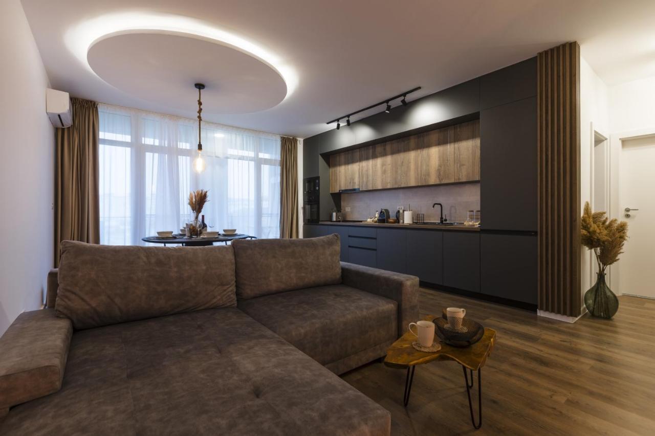 Apartment Near Iulius Mall With Balcony & Private Parking 티미쇼아라 외부 사진